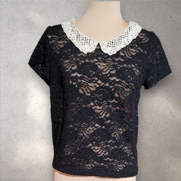 Urban Outfitters Kimchi Blue Lace Top - Picture 3 of 7